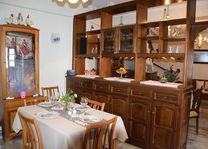 Naoussa Center Cycladic House